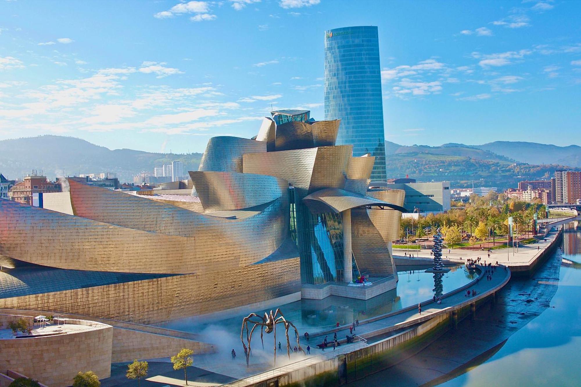 Lasuiza Bilbao Buitenkant foto